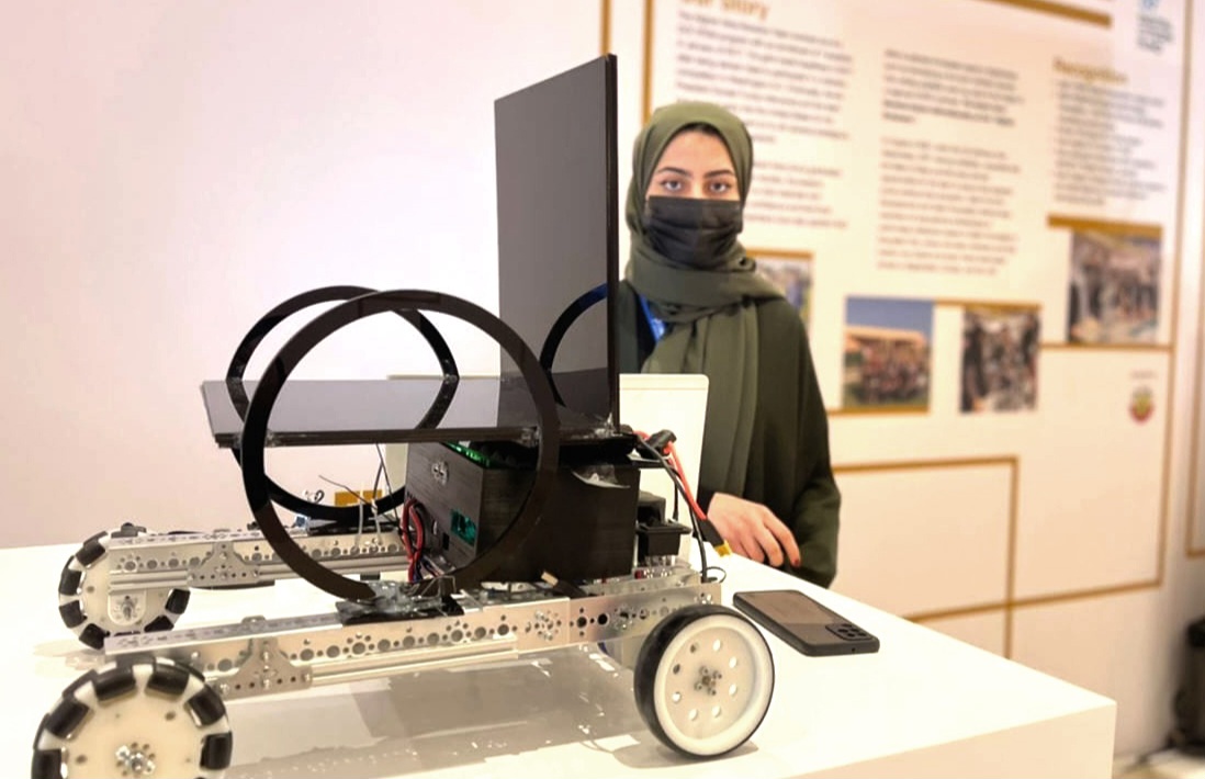 شبنم نورزۍ په یوه وخت کې د امریکا پنځو پوهنتونونو ته لار موندلې