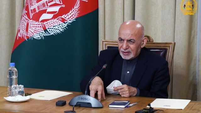 د ۸ اونیو لپاره له کور څخه د ۵۰ سلنه کارکوونکو د کار وړاندیز