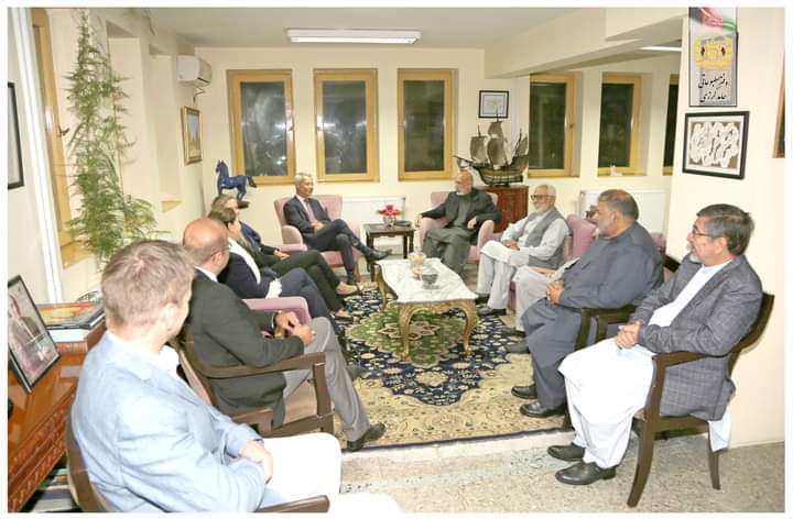 کرزي له ناروې سره د اړېکو پر پیاوړتیا او نورو مسائلو په اړه بحث کړی