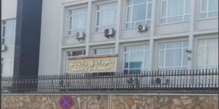 د بودیجې په ځنډ پاس کول به ګڼې ستونزې رامنځ ته کړي.