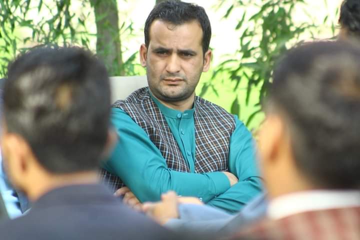 د یوې ټپې دوه کلمې