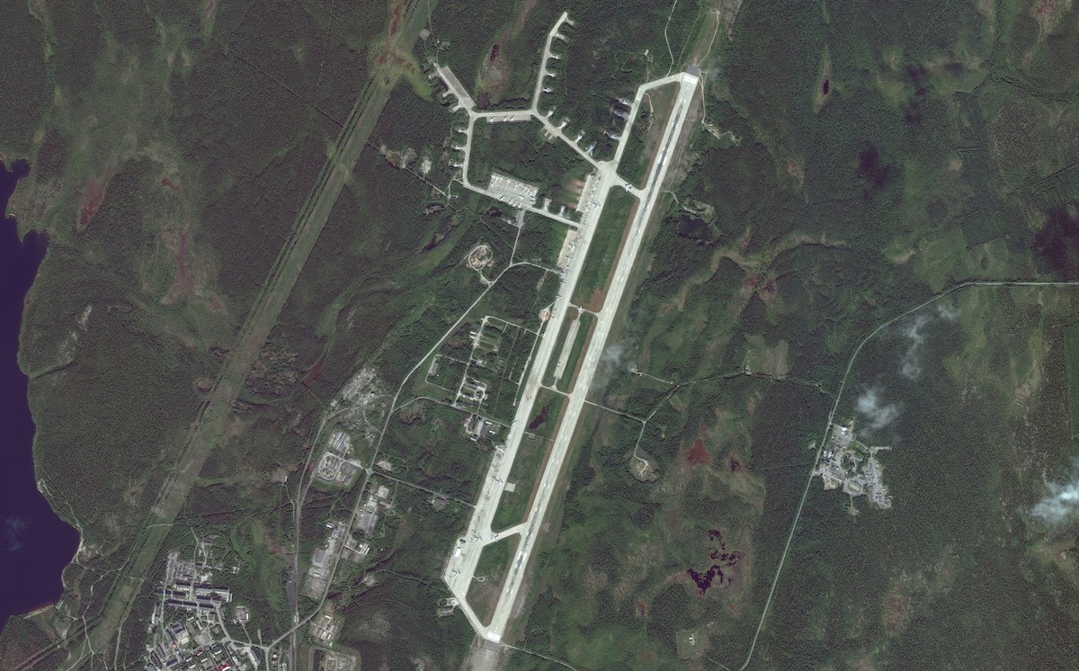 اوکراین د روسیې پر څلورو هوايي ډګرونو بریدونه کړي