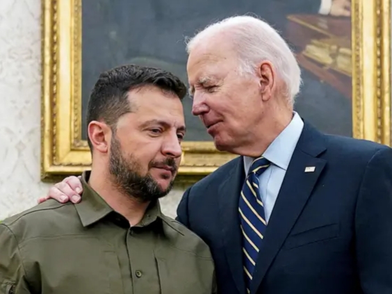 بایډن: اوکراین ته مو د لرې واټن وېشتونکو وسلو اجازه ورکړه