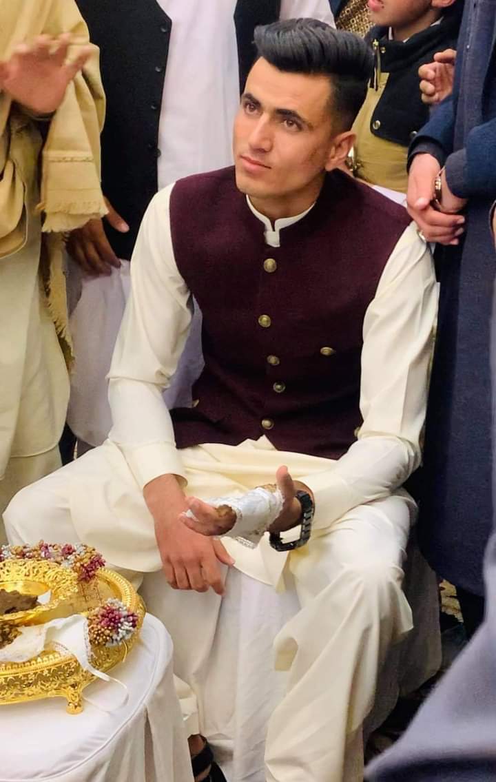 افغان لوبغاړي مجيب الرحمن واده وکړ.