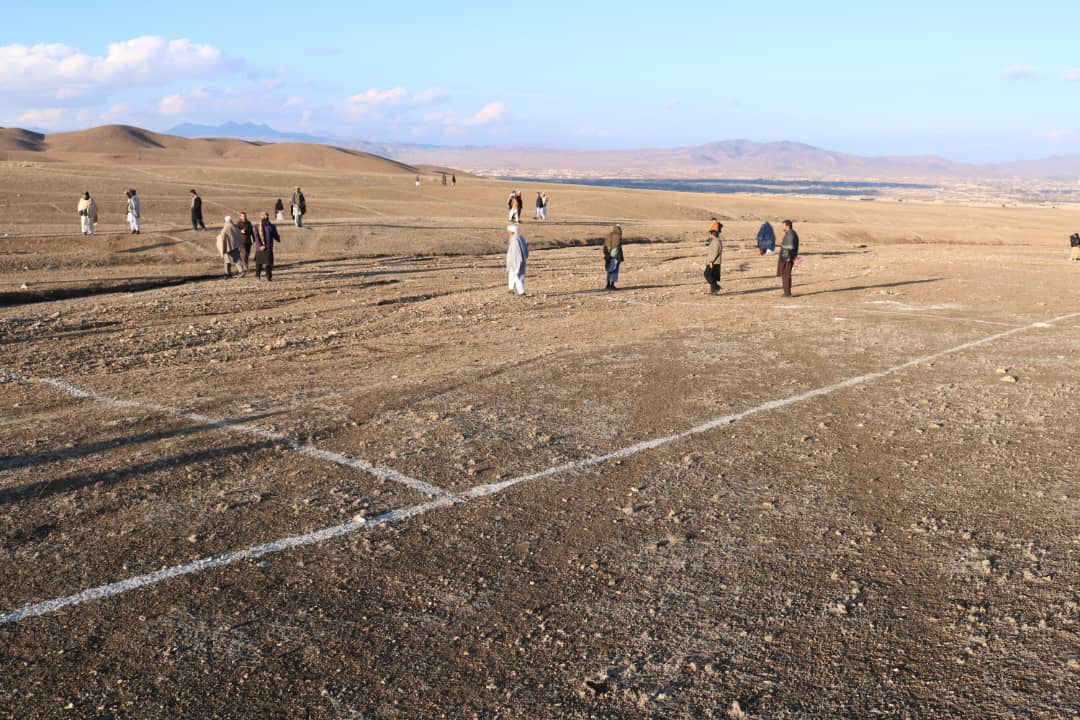 لوګر کې ښوونکو ته د هستوګنې نومرو ویش پيل شو