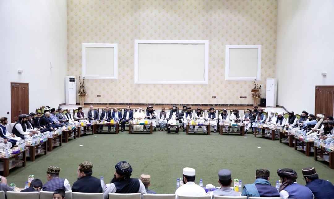 د کډوالو وزیر: بشري مرستې باید سیاسي نه شي