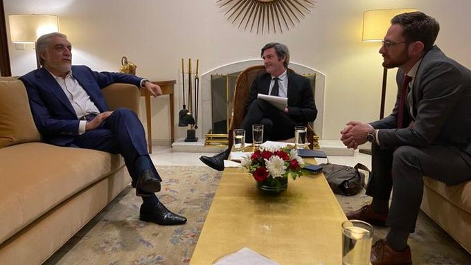 وېسټ او عبدالله تلیفوني تماس؛ د نجونو ښوونځیو بیا پرانېستل د افغانانو غوښتنه ده