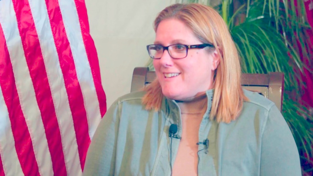 ډېکر: افغانان یوازې نه دي؛ بلکې زموږ همېشنی ملاتړ ورسره دی