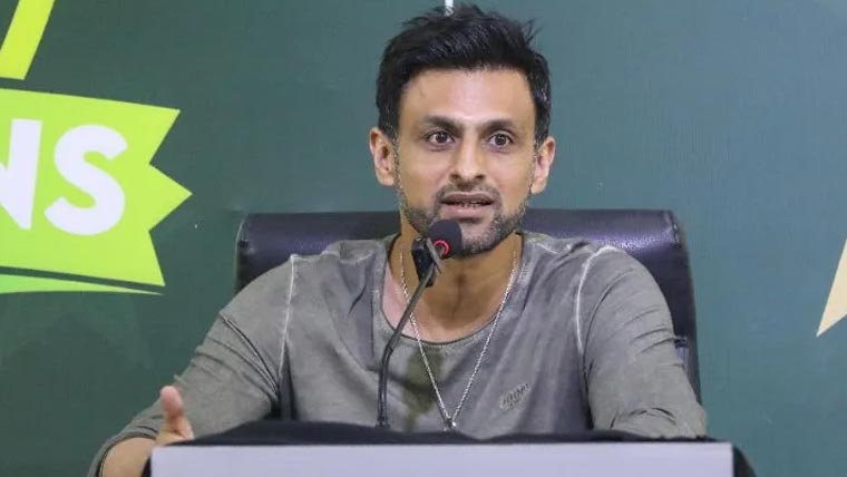 شعيب ملک:  کورني کرکټ سره د مشاوريت دنده‌ پرېږدم